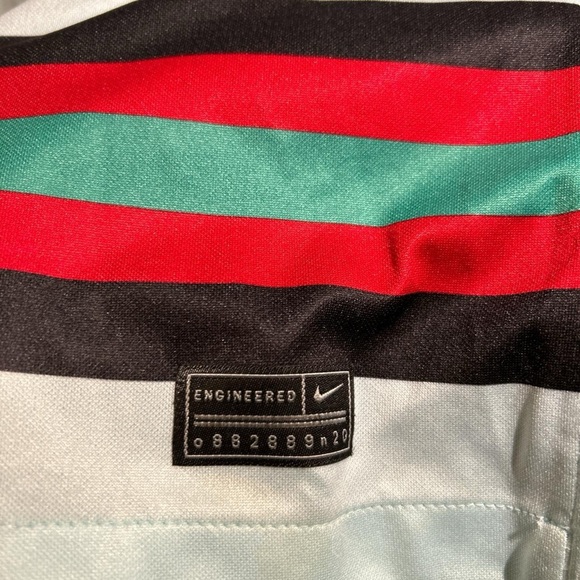 Portugal 2020/21 men’s away soccer jersey - Picture 6 of 6